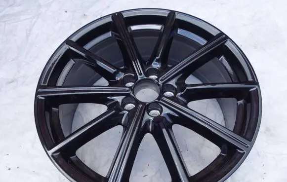 Audi A1 R18 alloy rim 82A601025AN