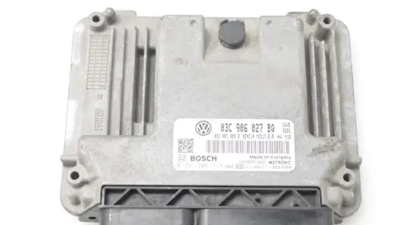Volkswagen Touran II Engine control unit/module 03C906027BQ