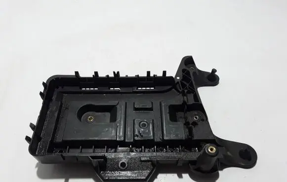 Volkswagen Caddy Battery bracket 1K0915333