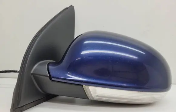 Volkswagen Golf V Front door electric wing mirror