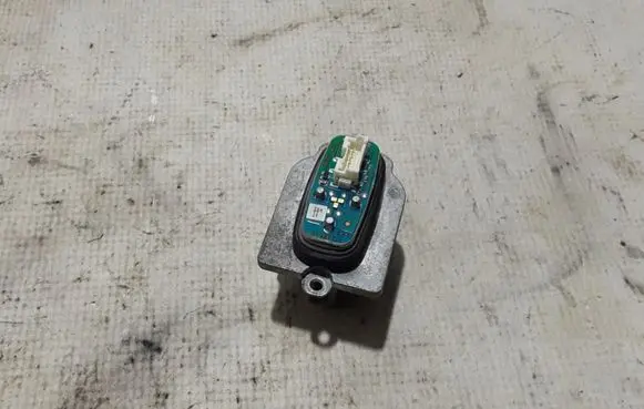 Volvo S60 Xenon control unit/module B10449-1