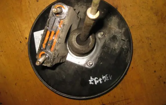 Ford Mondeo MK II Brake booster