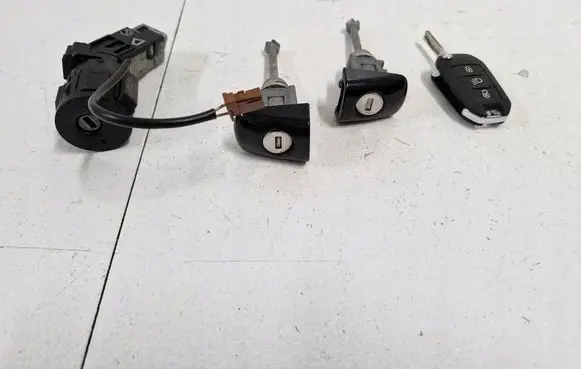 Peugeot 2008 I Ignition lock 9663123380