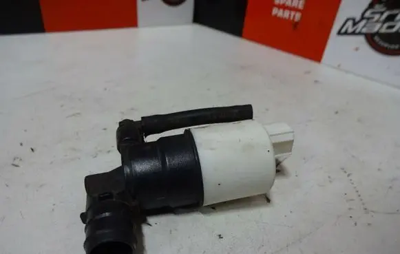 Volvo S60 Windscreen/windshield washer pump BK2117K624BA
