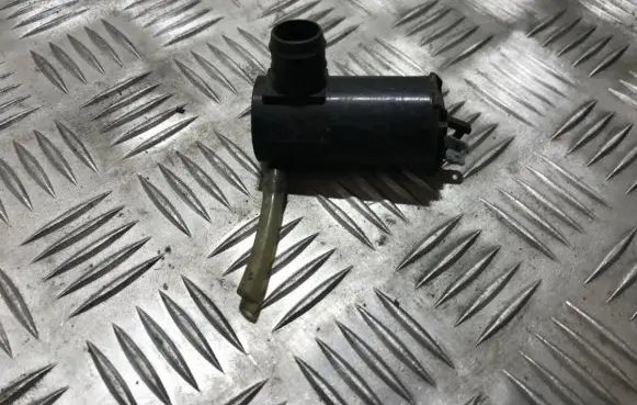 Mitsubishi Lancer Windscreen/windshield washer pump