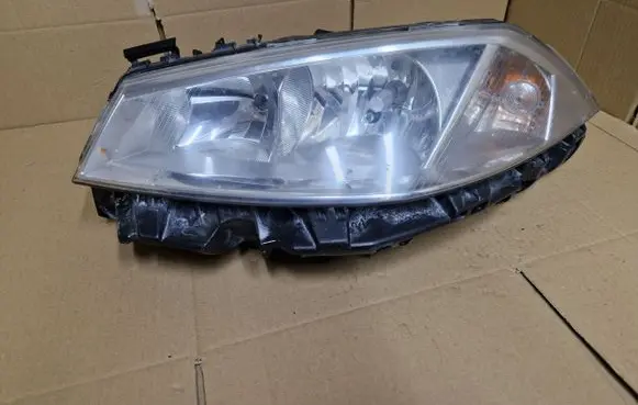 Renault Megane II Headlight/headlamp