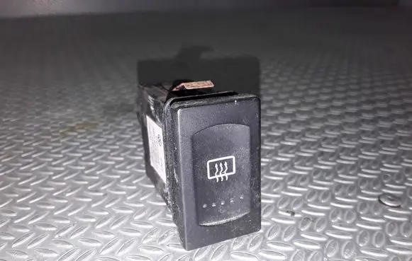 Volkswagen PASSAT B5 Windscreen/window heater switch 3B0959621C