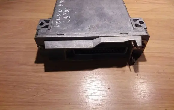 Volvo S40, V40 Engine control unit/module HOM7700868321