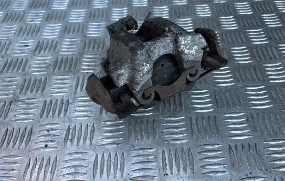 Mercedes-Benz E W211 Rear brake caliper
