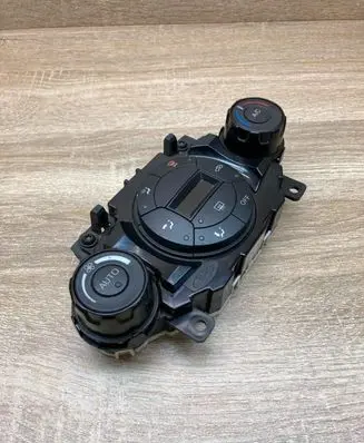 Ford Fiesta Climate control unit 6A6T18C612AJ