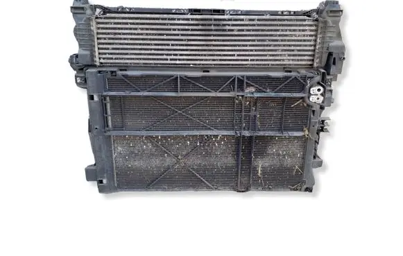 Mercedes-Benz Vito Viano W447 Radiator set A4475010501 A4479060012 A4475010201