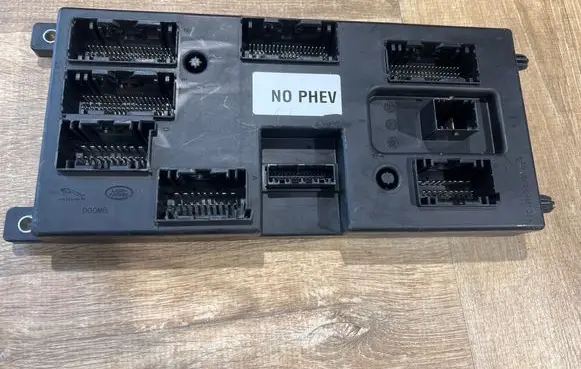 Land Rover Range Rover Velar Central body control module M8E214F041BA 5D5H17F00 A50339487