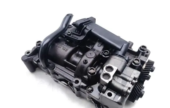 Volkswagen PASSAT CC Oil pump balance shaft 03L103535V