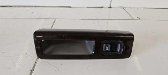 Volvo V50 Electric window control switch 8679682 14621