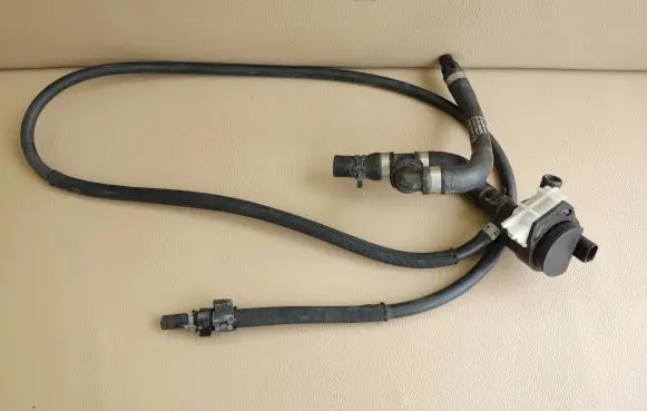 Mercedes-Benz CLS C218 X218 Electric auxiliary coolant/water pump A2118350028 A2125016184