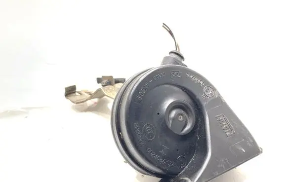 Volkswagen PASSAT B8 Horn signal 