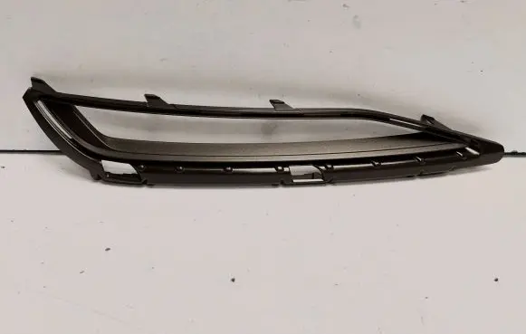 Audi Q7 4M Front bumper lower grill 4M0807157A 24000011183881