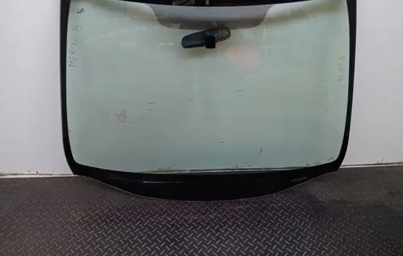 Opel Meriva B Front windscreen/windshield window 