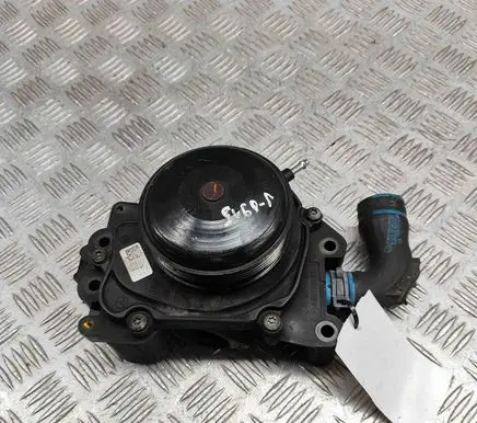 Mercedes-Benz C W205 Water pump A6512000682 A6512000401