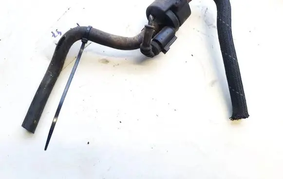 Audi A8 S8 D3 4E Valve vacuum 077133459