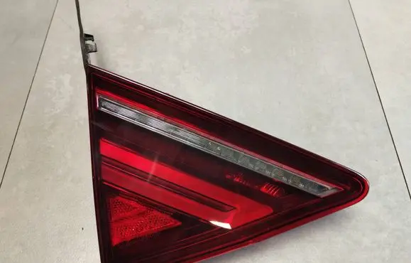 Audi A7 S7 4G Tailgate rear/tail lights 4G8945093H F03575500 AU573LNWS