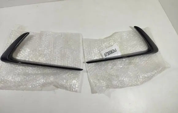 Maserati Ghibli Front bumper lower grill 673008253
