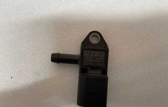Audi A3 S3 8V Exhaust gas pressure sensor 04L906051B
