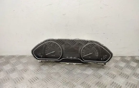 Peugeot 208 Speedometer (instrument cluster) 9813848780