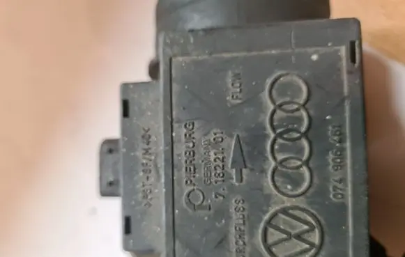 Volkswagen II LT Mass air flow meter 074906461 71822101