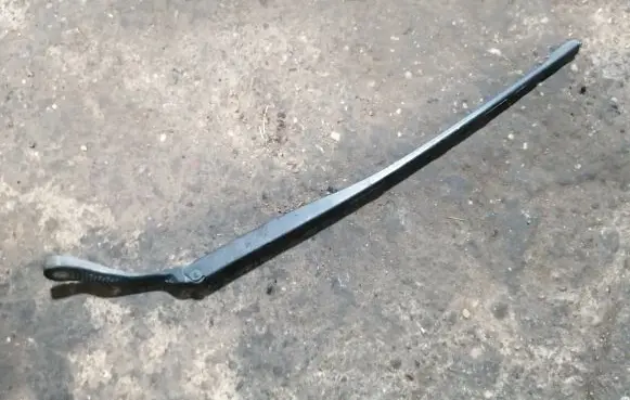 Citroen C4 I Front wiper blade arm 9656189480