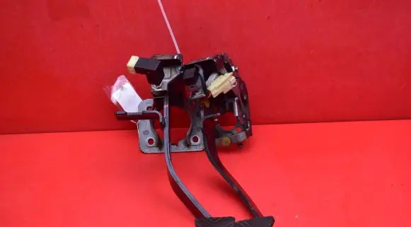 KIA Magentis Accelerator throttle pedal