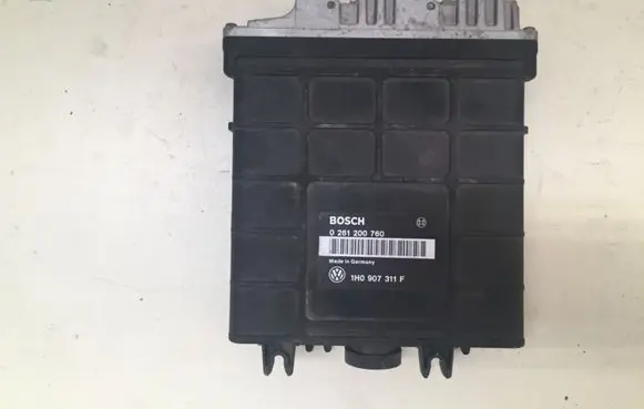 Volkswagen Golf III Engine control unit/module 0261200760 1H0907311F