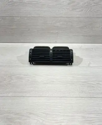 BMW 3 E46 Dash center air vent grill 8370742