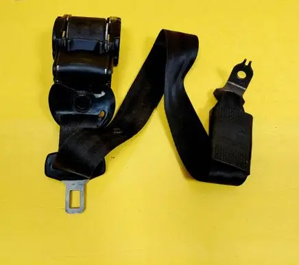 Volkswagen Golf III Front seatbelt 1H4857705B