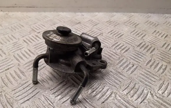 Toyota Corolla Verso AR10 Fuel filter bracket/mount holder 233800R010 233800R012