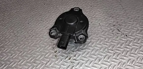 Mercedes-Benz ML W164 Camshaft vanos timing valve A2720510177