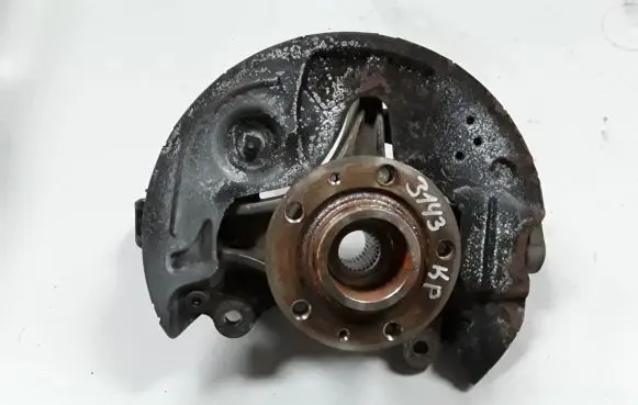 Front wheel hub