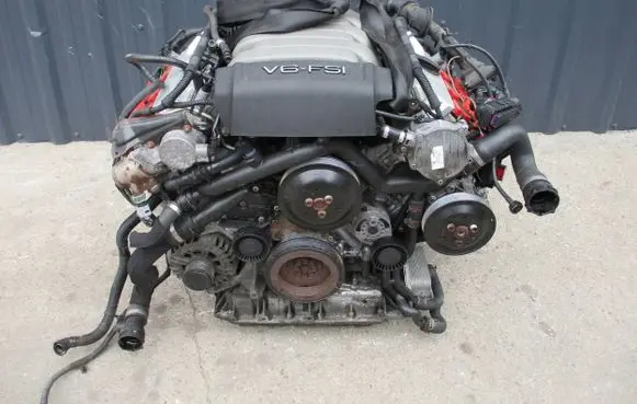 Audi A6 S6 C6 4F Engine block 