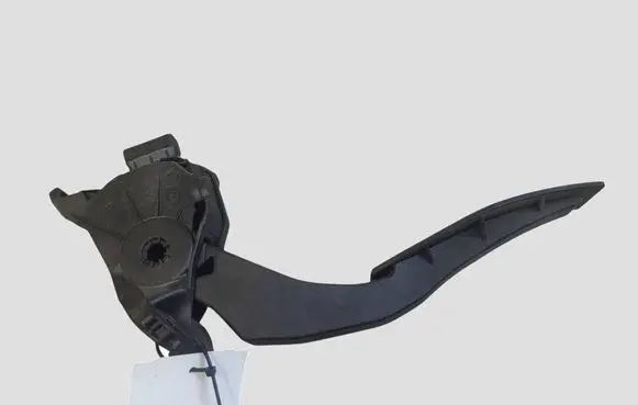 Opel Zafira C Accelerator throttle pedal 13253781