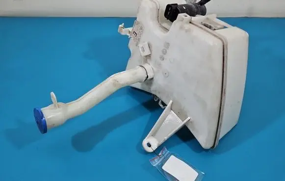 Toyota Corolla E140 E150 Windshield washer fluid reservoir/tank 85350-02070 IMPRK1533962