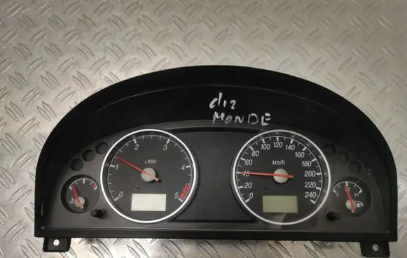 Ford Mondeo Mk III Speedometer (instrument cluster) 1S7F10841 44ZU187