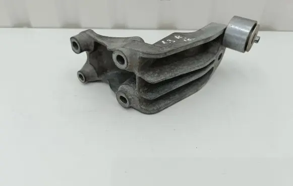 Ford Mustang VI Engine mounting bracket X05303A
