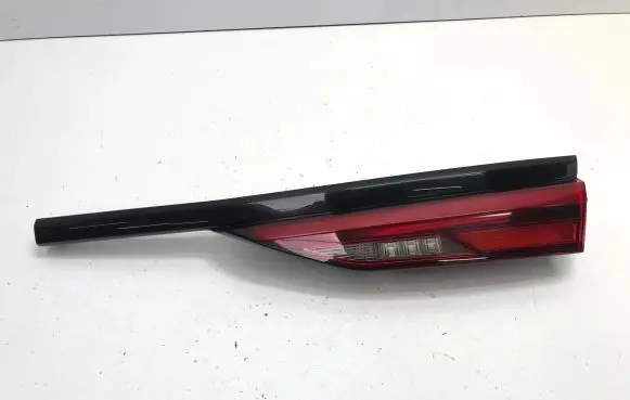 BMW 2 F44 Tailgate rear/tail lights 8498740