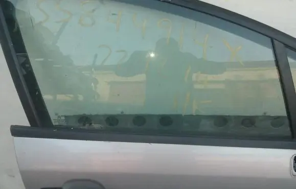 Citroen C4 I Front door window glass four-door
