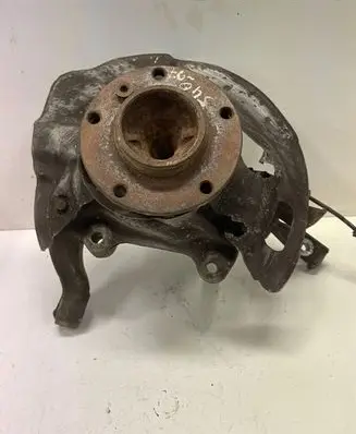 BMW 5 E39 Front wheel hub