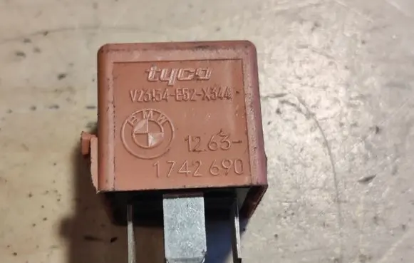 BMW 5 E60 E61 Other relay 12631742690