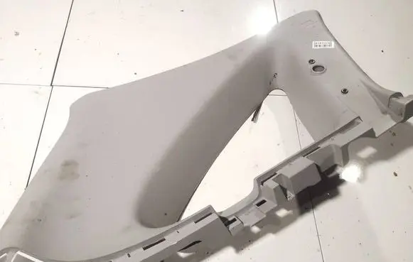 Honda CR-V (D) pillar trim (bottom) 
