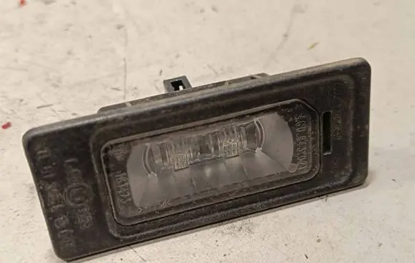 Audi Q7 4M Number plate light A046341 4G0943021