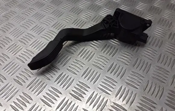 Citroen C4 I Accelerator throttle pedal 9680565880