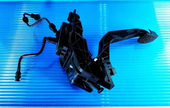 Clutch pedal